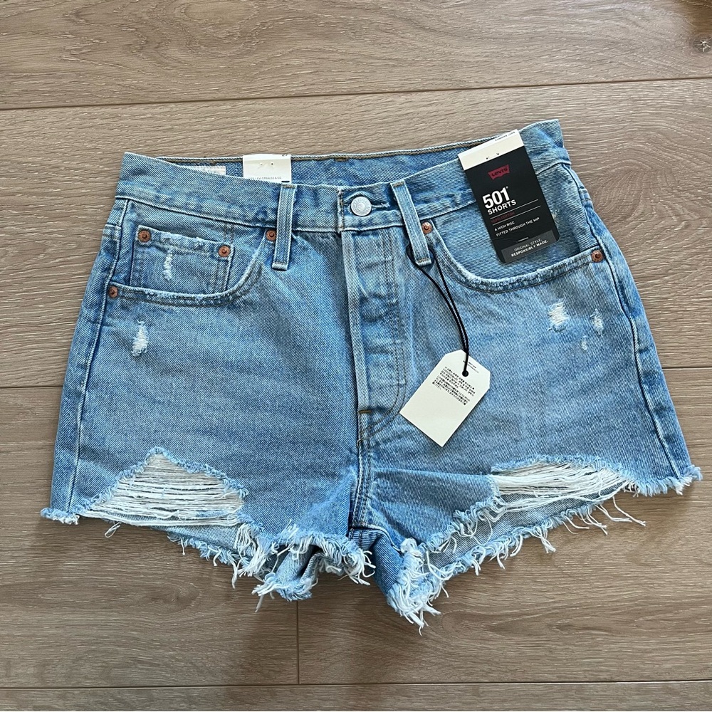 Levi's Light Blue Distressed Jean 501 Shorts Size 27